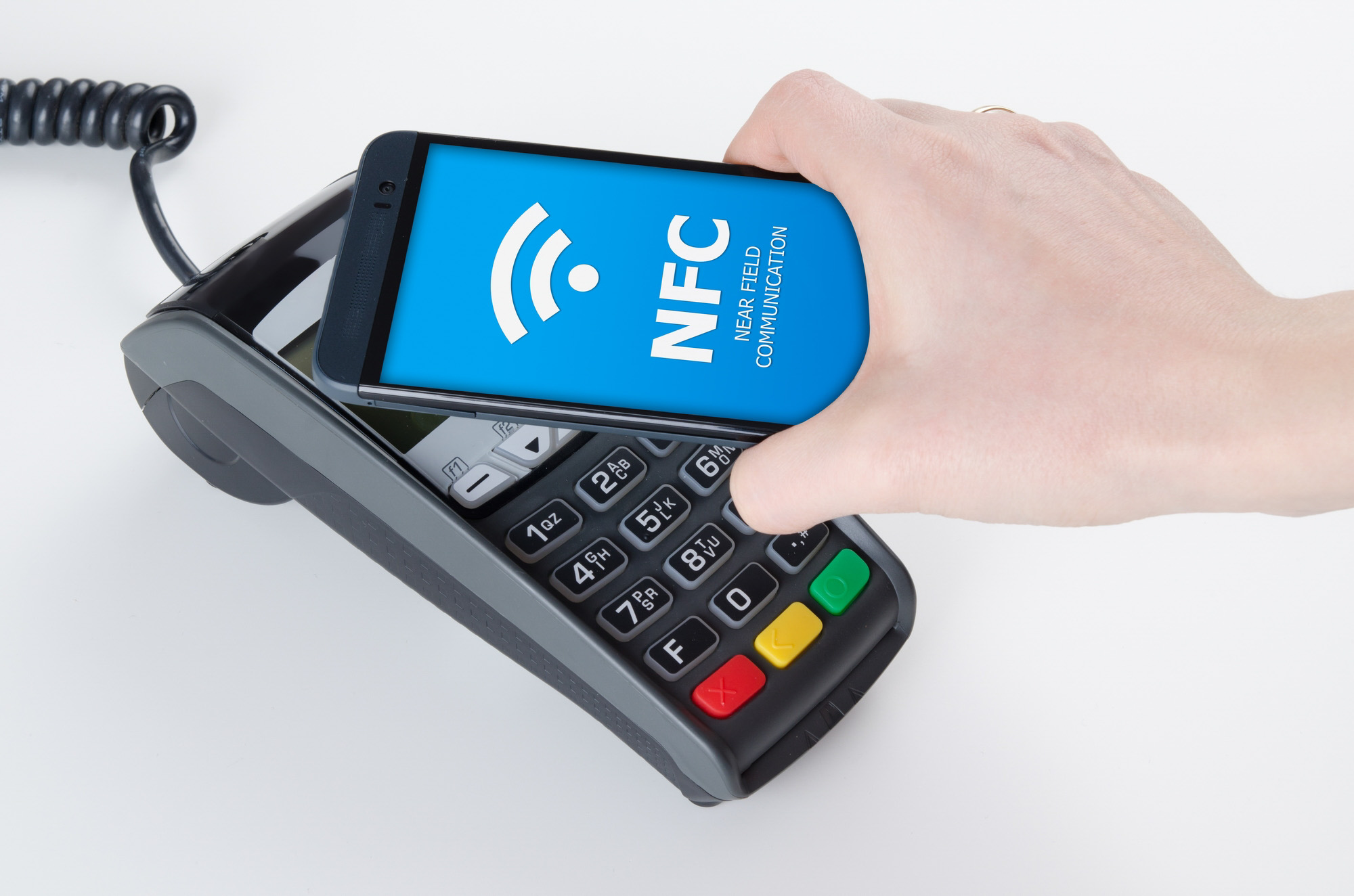 Бесконтактная оплата через телефон. Бесконтактные платежи NFC. NFC технология. NFC В телефоне что это. NFC оплата.